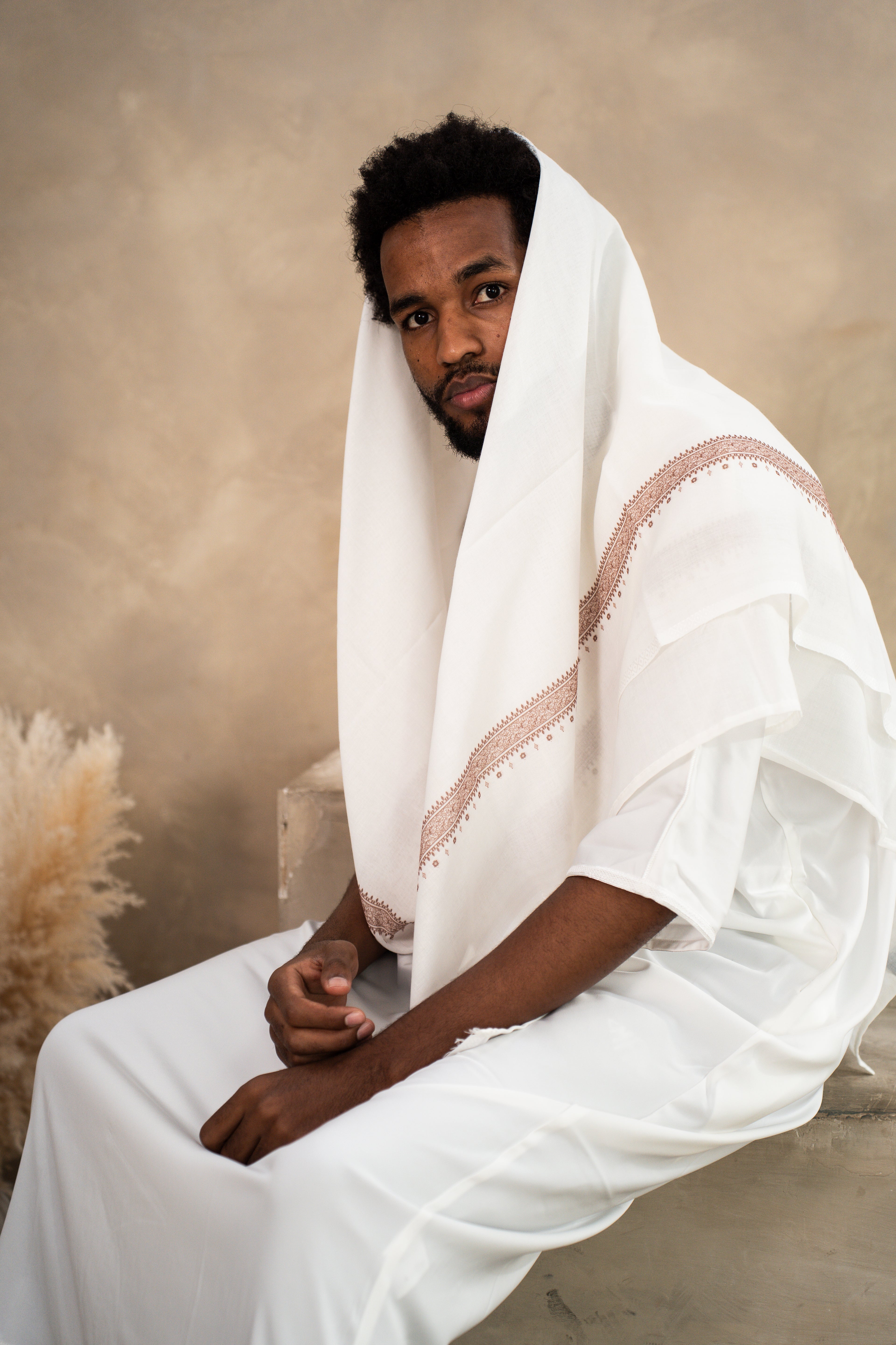 white yemeni Shemagh scarf