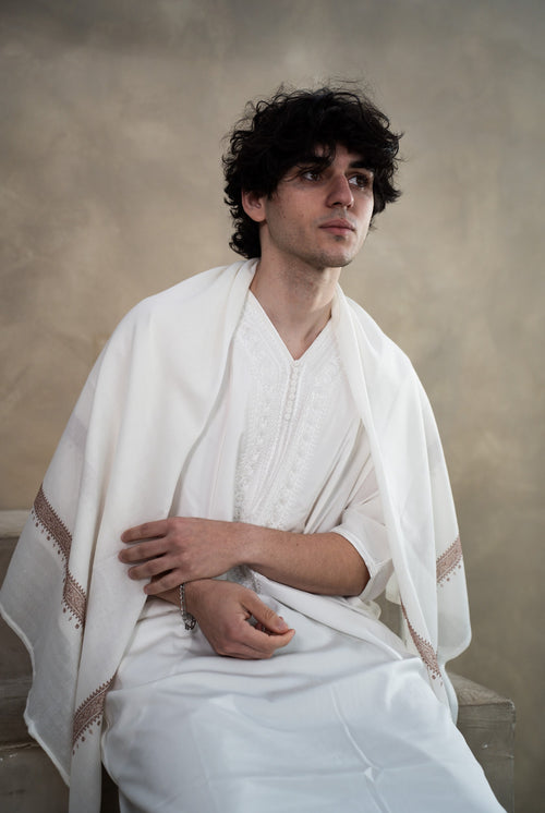 white yemeni Shemagh scarf